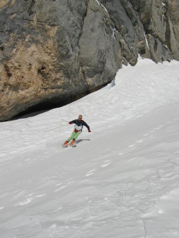 Le Yeti dans les premiers virages