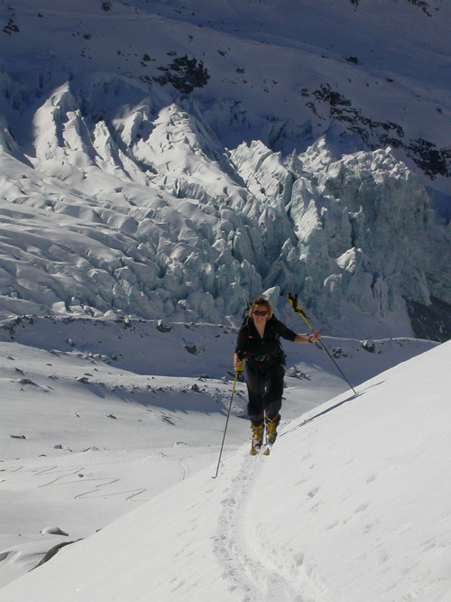 Carine dans la montée au Passon