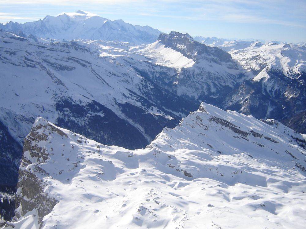 Depuis le Criou, la ligne de crêtes de l'Ecorchoir, la Pointe de Ressassat et la Dent de Verreu