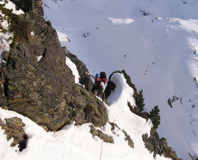 Moms sort de la cheminée de L5 - Grand Eulier