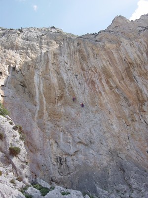 Claude et Yves Rémy lors de l'ouverture d'une nouvelle voie, Kalymnos.