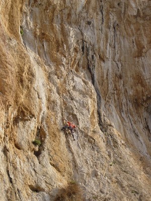 Yves Rémy à l'oeuvre à Kalymnos.