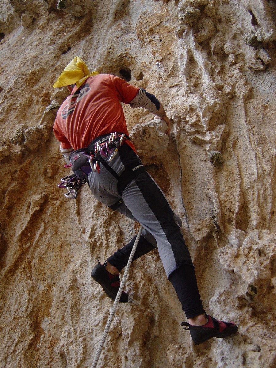 Yves Rémy dans "DNA" à Kalymnos.
