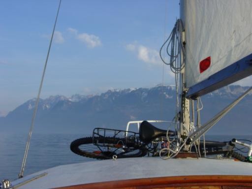 navigation vers les montagnes