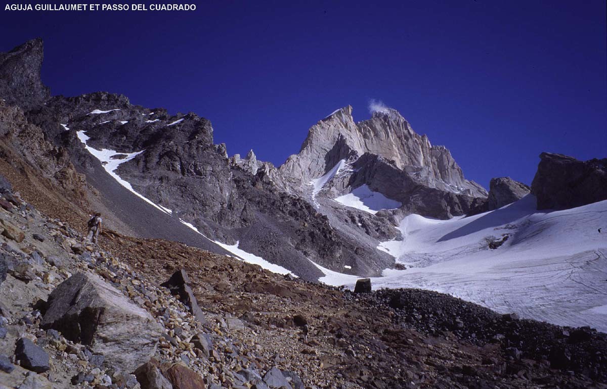 Aiguille Guillaumet, en montant au Paso del Cuadrado