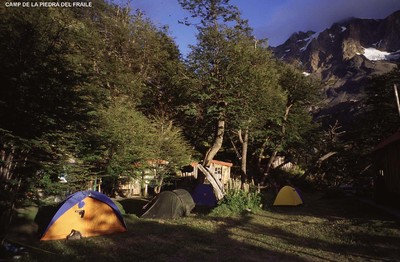 Camp de la Valle del Fraile, massif du Fitz Roy Camp de la Valle del Fraile, massif du Fitz Roy