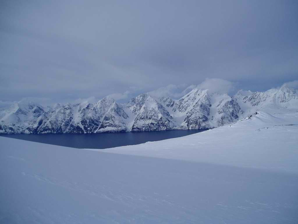 Vue vers Lyngen depuis Ulloya