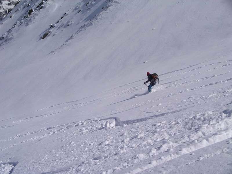 Georges dans la descente sous le sommet