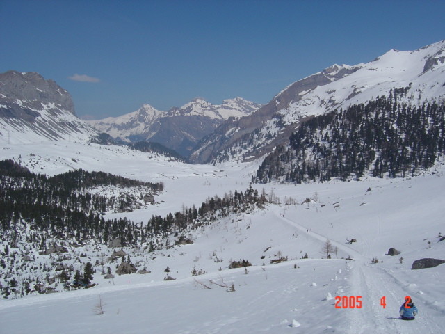 Gemmipass(VS)Arrivée sur Sunnbühl que l'on devine en fond.