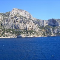 Depuis le Cap Morgiou :  Candelle et son Socle, La Concave à droite