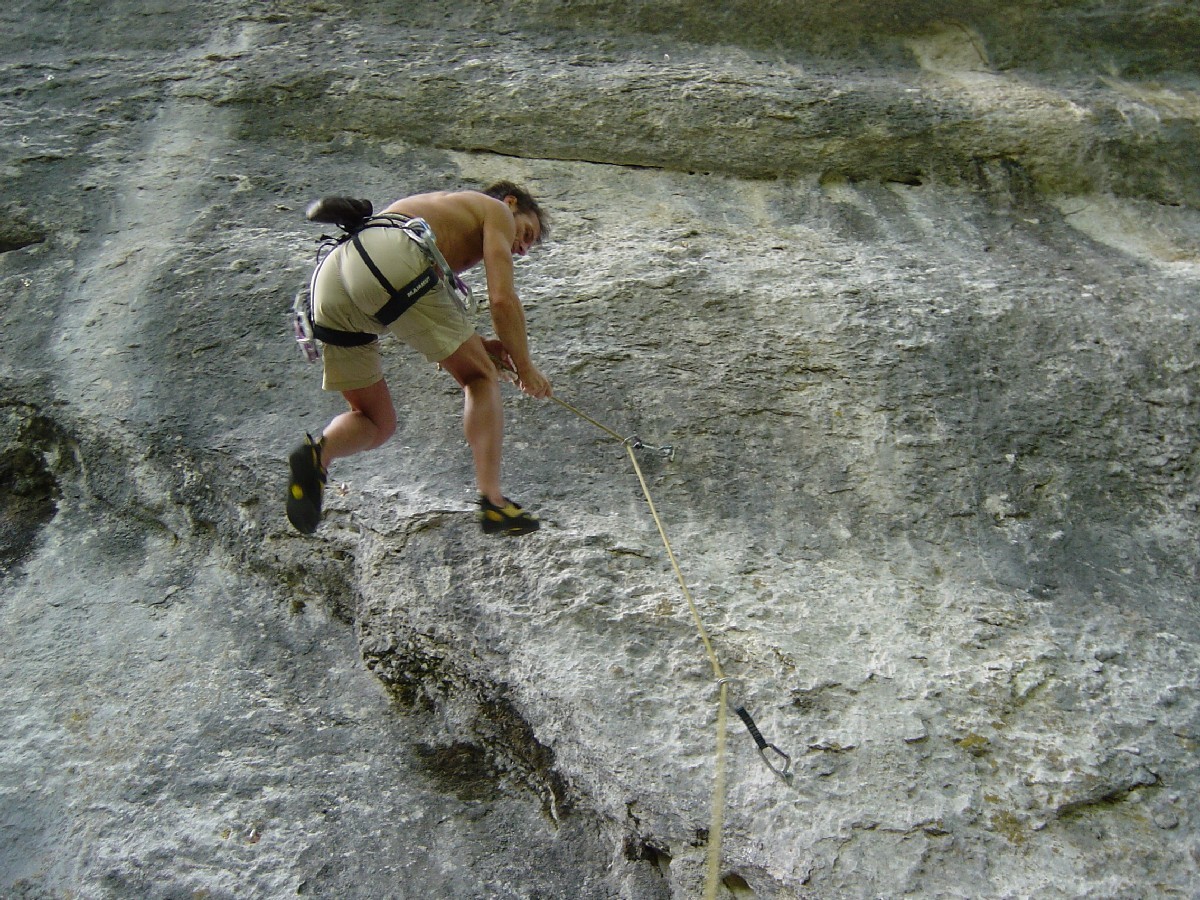 R.Pirali chute dans "Fishcale" à "L'An 2000" à Orvin, Suisse.