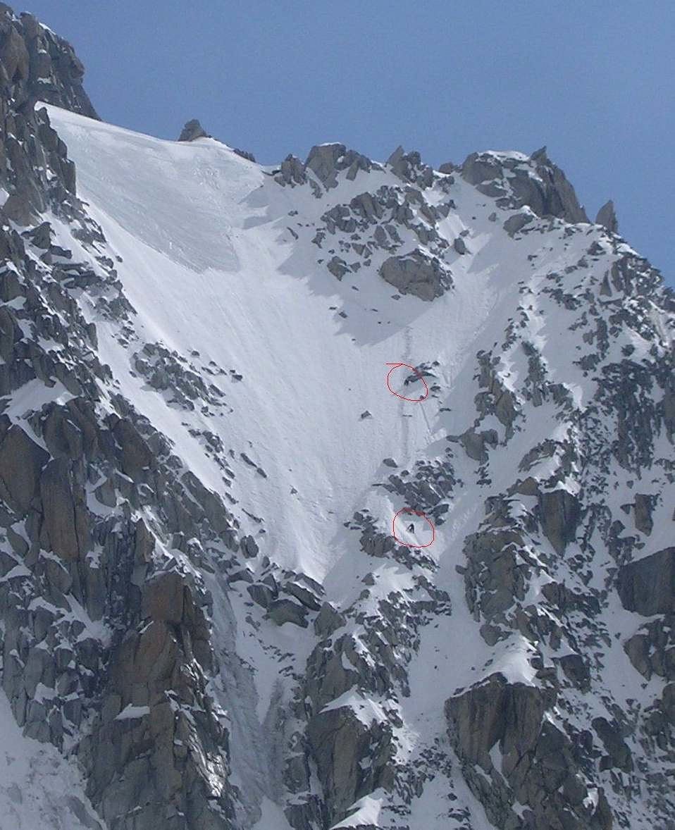 Une cordée dans la face Nord de la Tour Ronde (16h)