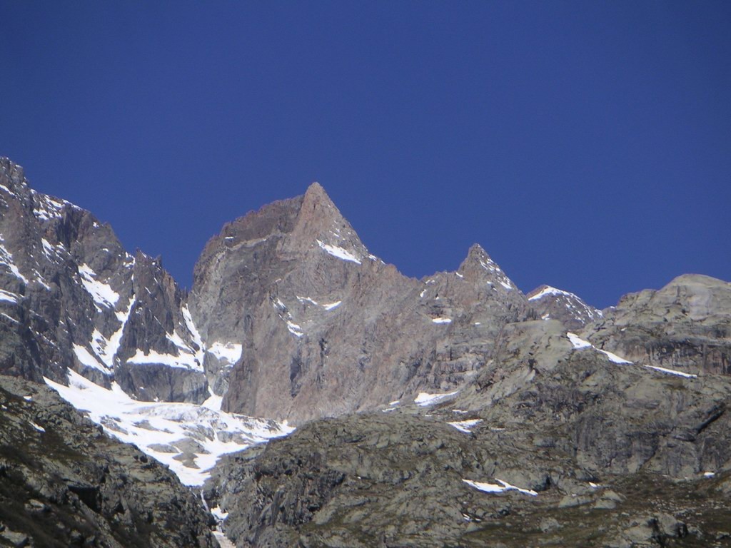 Le Pic Gény et sa fameuse arête Est