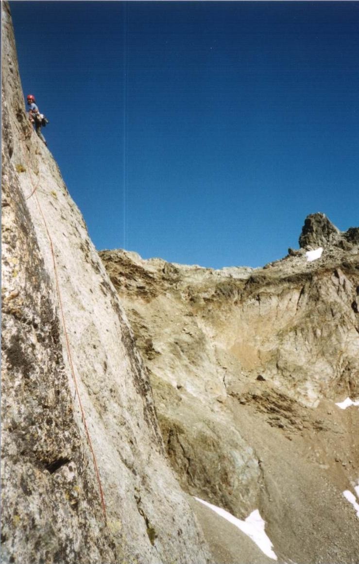 Sandra dans la voie des dalles au Pouce