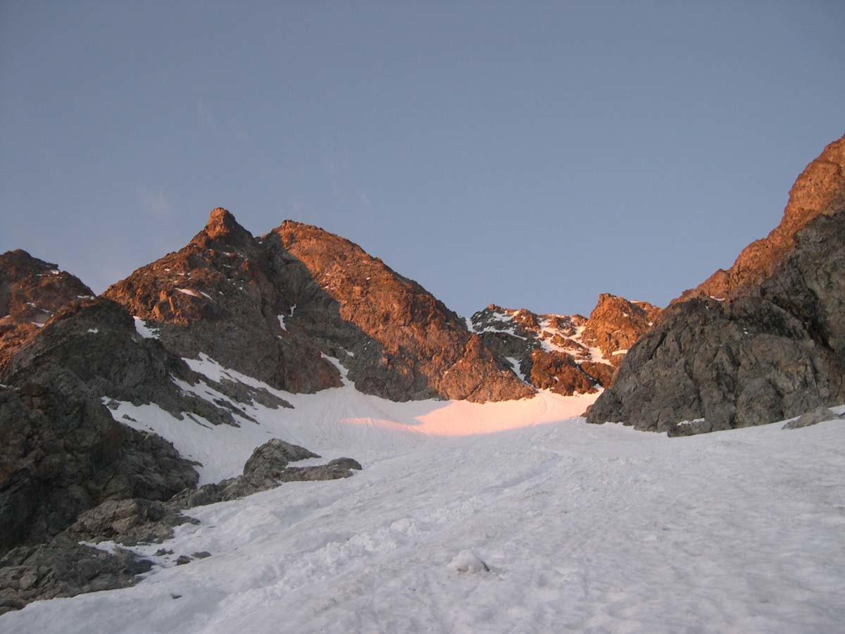 Lever de soleil sur le pic de Chamoissière