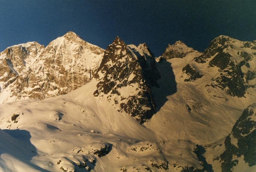 Pic de Neige Cordier (3614m), Pic d'Arsine (3272m) et Pic du Dragon (3229m)