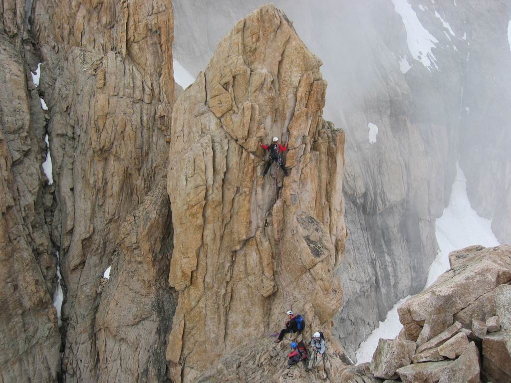 L'ascension du 2eme gendarme en IV. Un "IV" bien type' montagne.