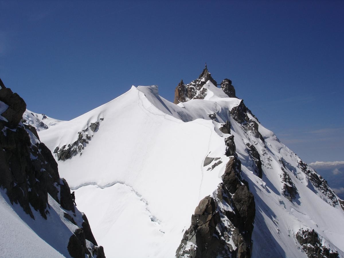 Le dernier passage en neige avant le col et les difficultes rocheuses