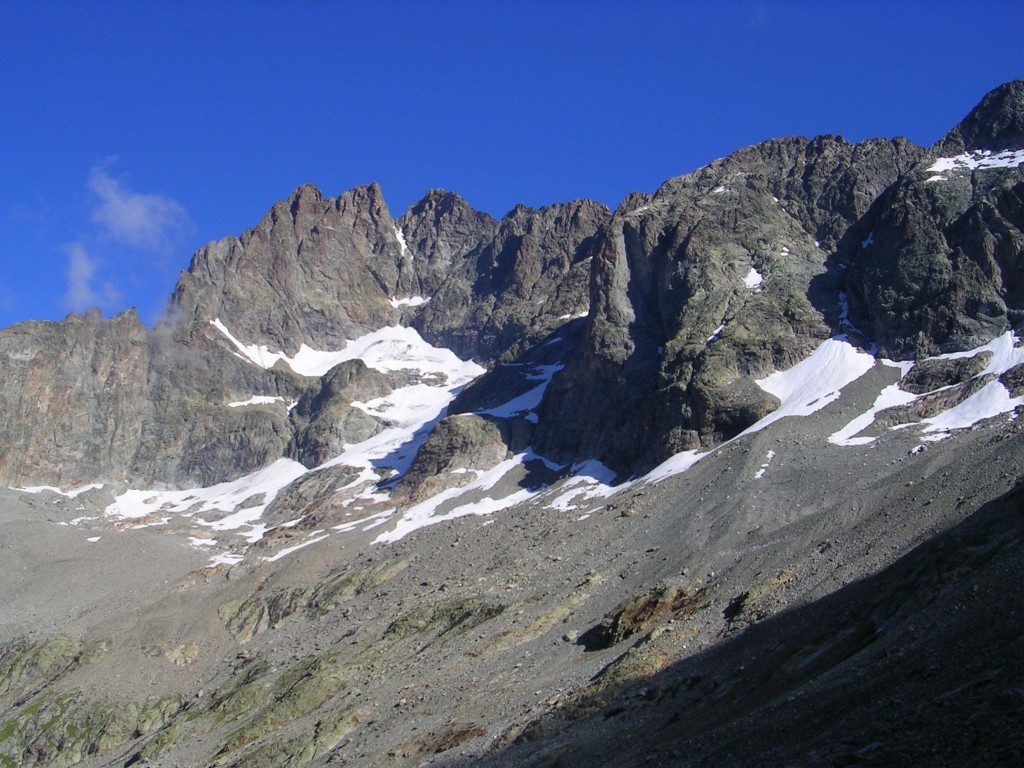 Le versant SE de l'Olan