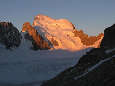 La belle face N des Ecrins
