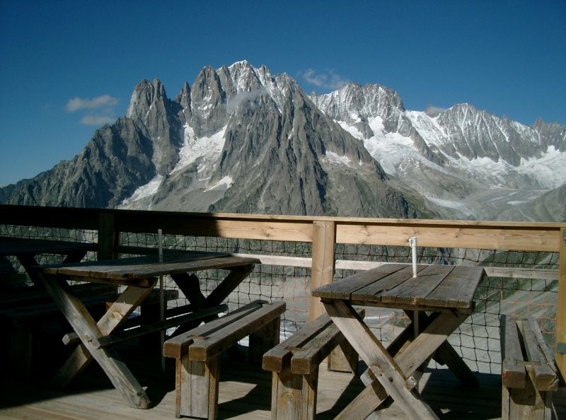 Du refuge du Requin vers l'aiguille verte