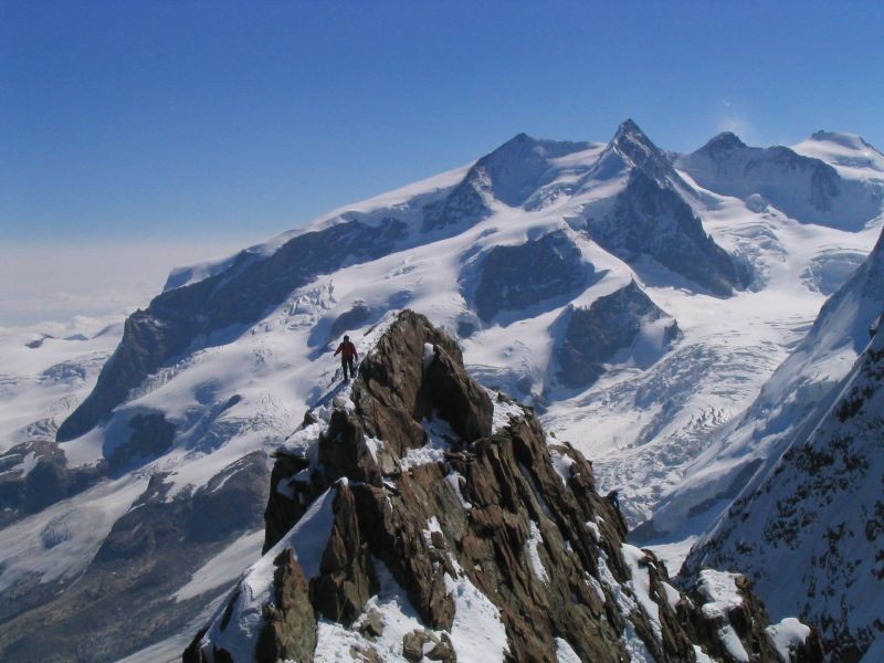 Sur l'arête E du Breithorn centrale