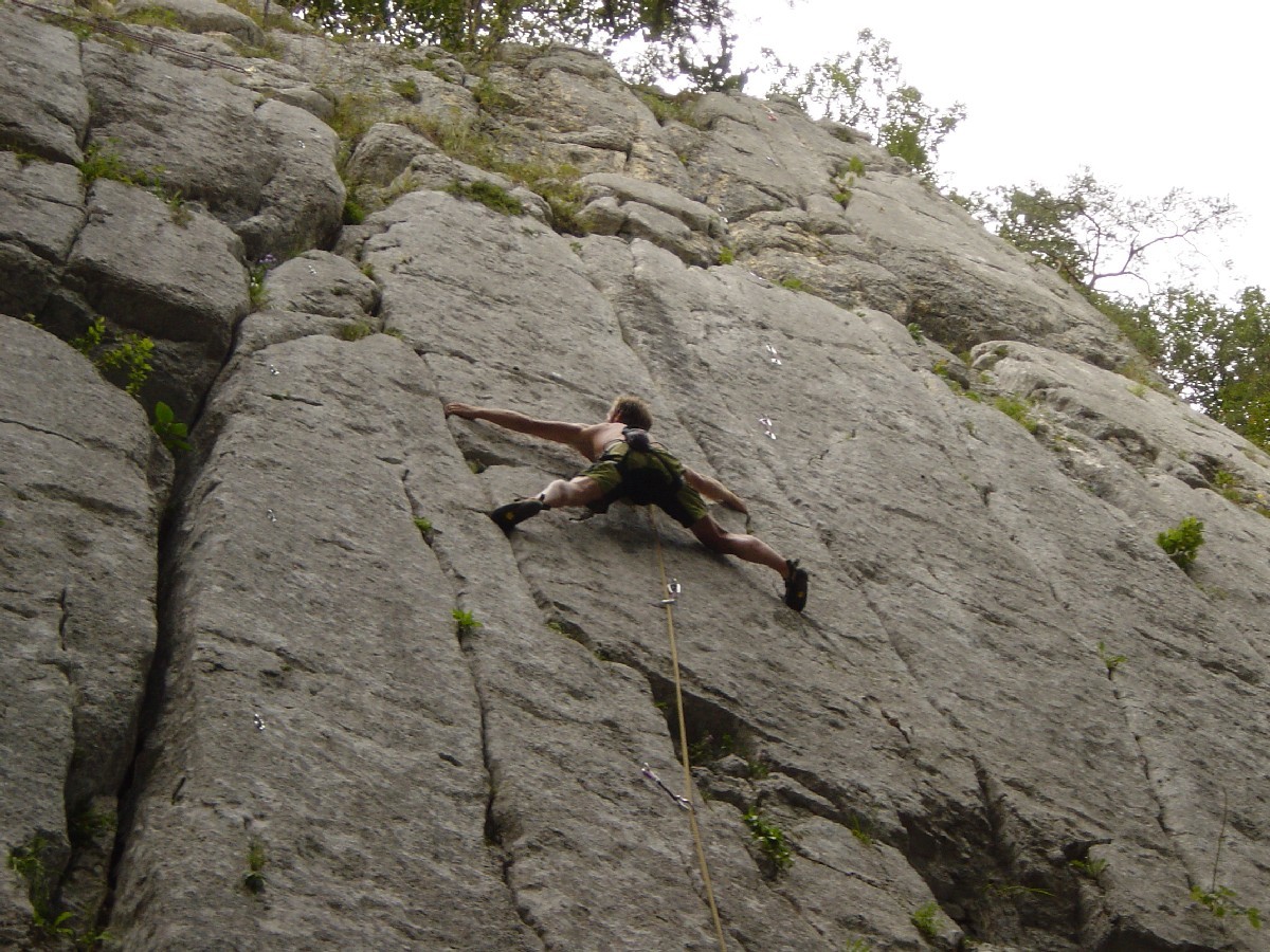 R.Pirali dans "Latex" à Bonnes Fontaines, Suisse.