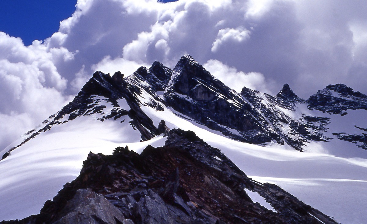 Le roc des mulinets depuis le col de Trièves