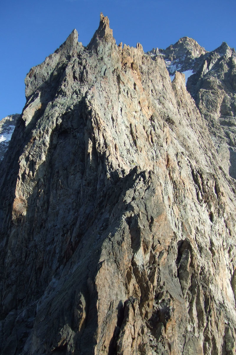 départ de l'arête de coste rouge