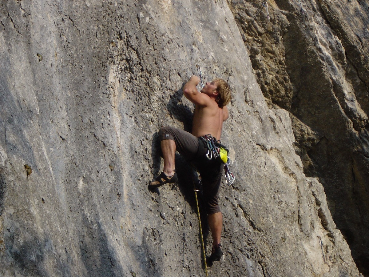 Hans-Christian dans "Serac" au secteur "Vachkiri" à Plagne, Suisse.