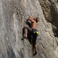 Hans-Christian dans "Serac" au secteur "Vachkiri" à Plagne, Suisse.