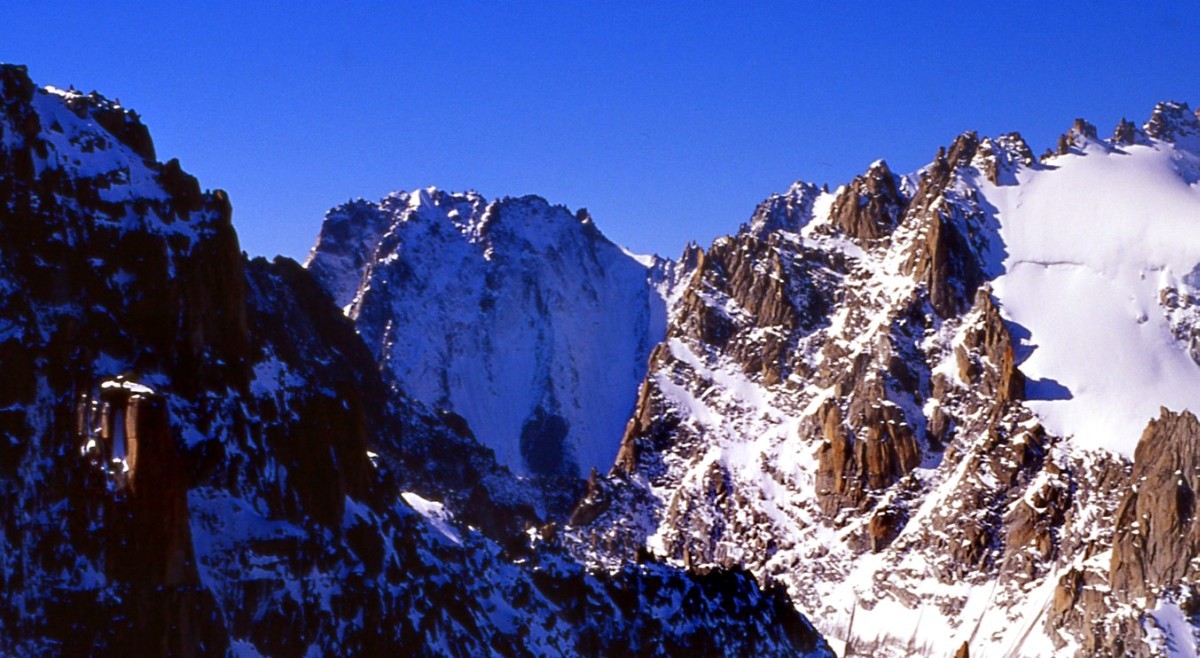 Clin d'oeil de la face nord des Droites