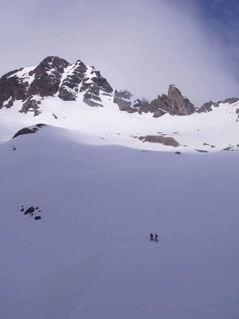 descente de l'arète sur le vallon d'Orle par un des couloirs visible