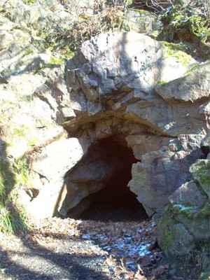 Le Trou d'Ausny et/ou Osny Le Trou d'Ausny et/ou Osny