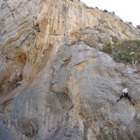 Renato dans "Noynoy" à Kalymnos.