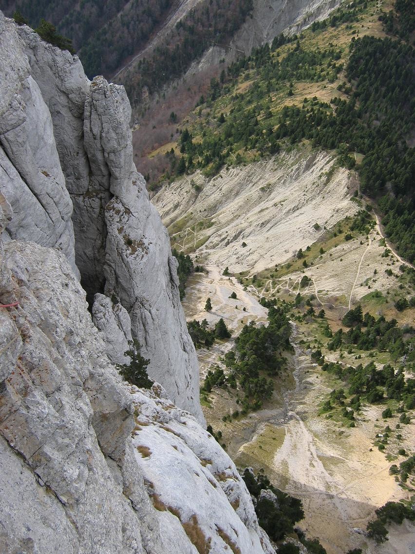 Vue sur le col de l'Aupet depuis le Mont Aiguille, voie "la tour de gémeaux"