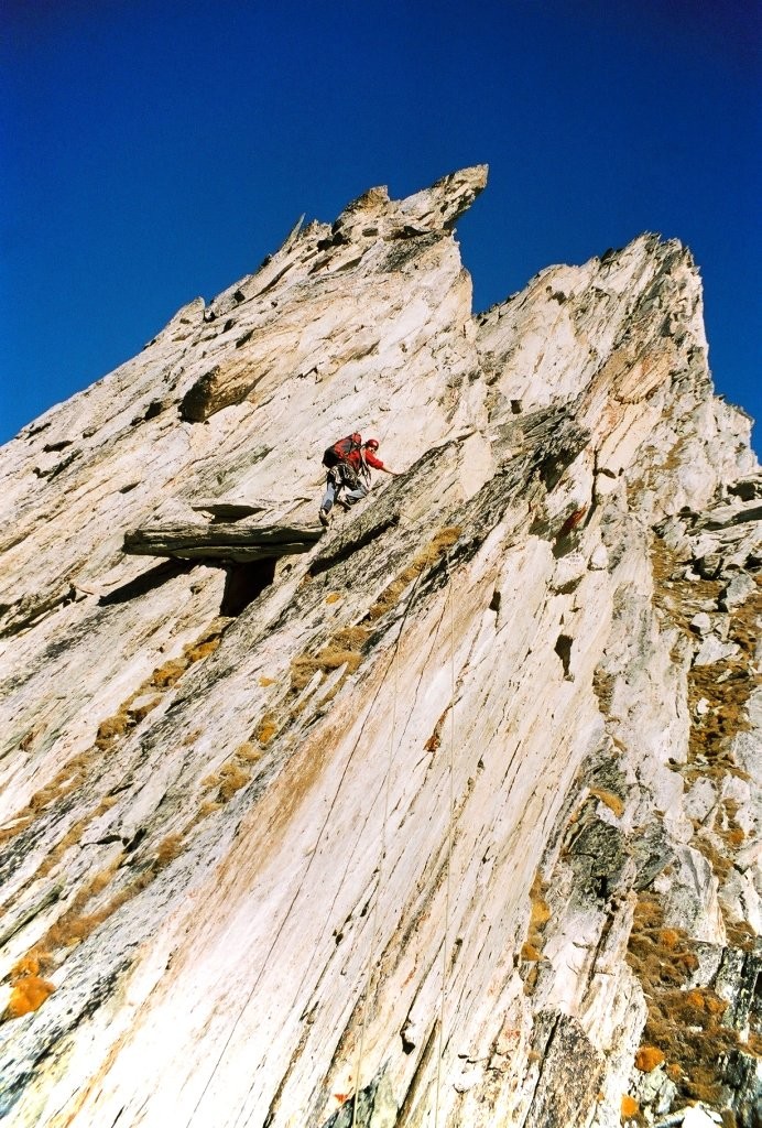 Manu sur l'arête S de l'aiguille Doran