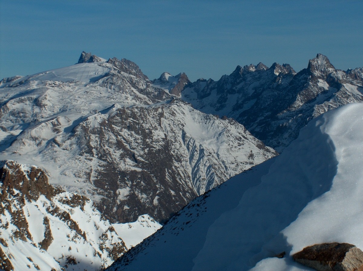 Du sommet NW du Rochail vers l'Est.