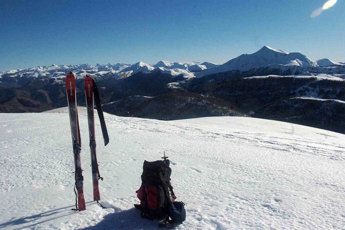 Desde la cima de Atharnolatze , el Ory 1º dosmil hasta el Anie