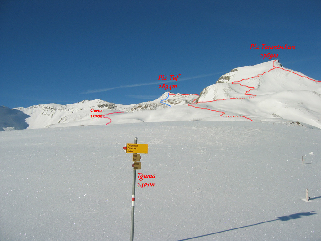 Il Piz Tuf dal plateau di Tguma 2405m