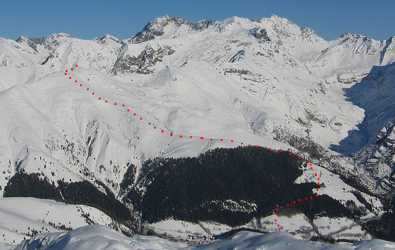 Il Monte Sasna dal Ferrantino con il tracciato che sale da Nona di Scalve