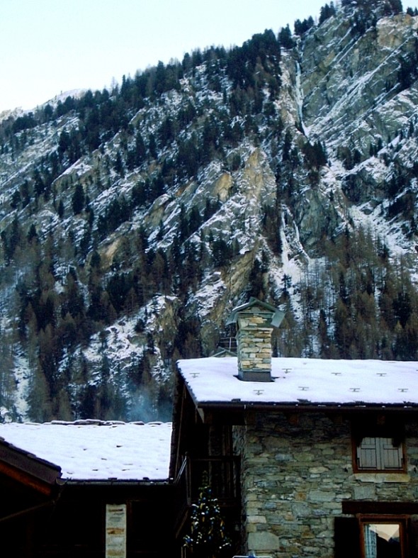 Lillaz-Gully : vue générale depuis le village