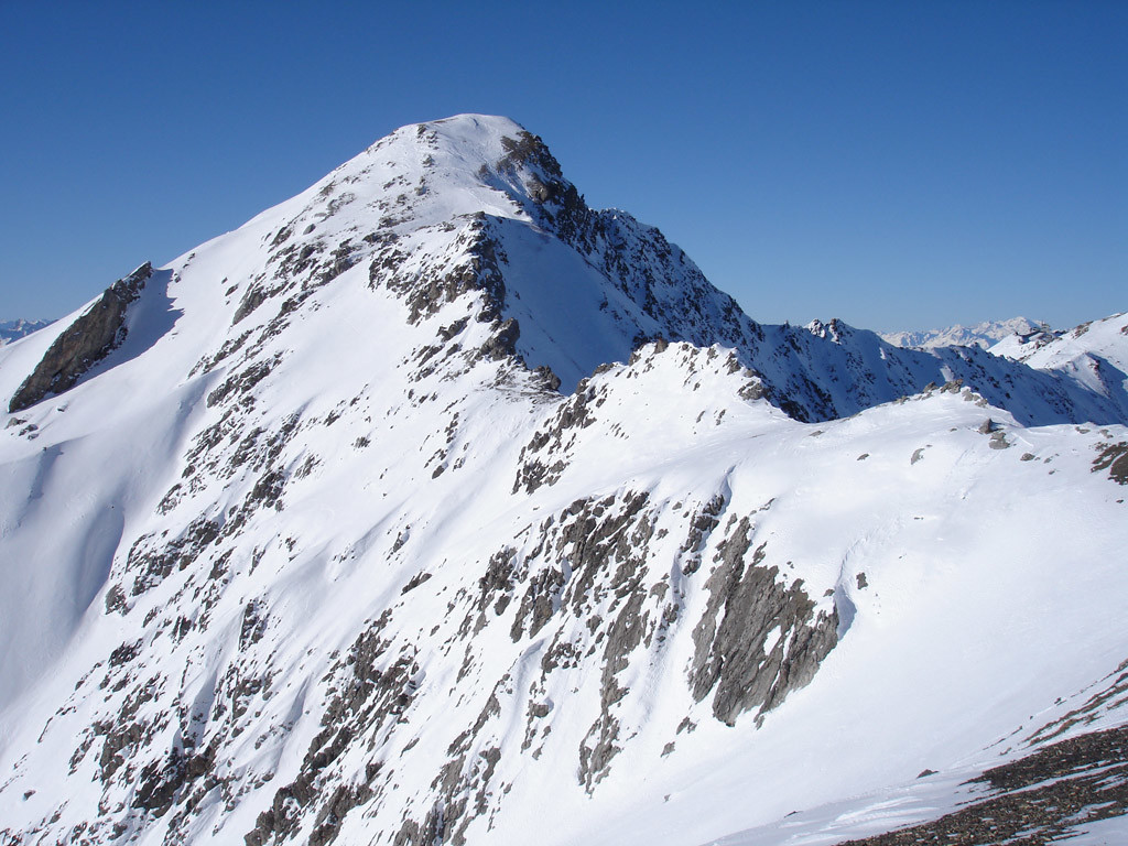 L'Aroser Rothorn 2980 m , con la cresta ENE dalla quota 2866 m.