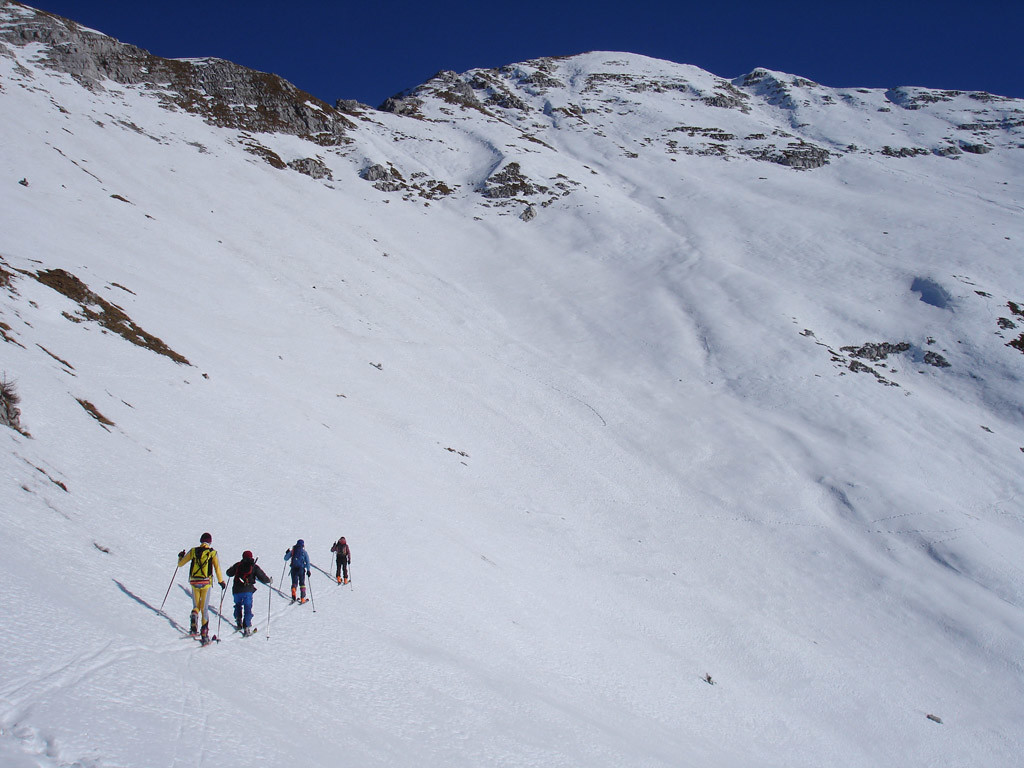 Verso la Cima di Menna 2300 m.