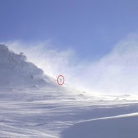 Skieur n°2 grimpant sur le Cliergue