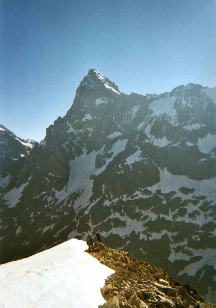 Gioberney - arête NE - vue imprenable sur l'Ailefroide occidentale