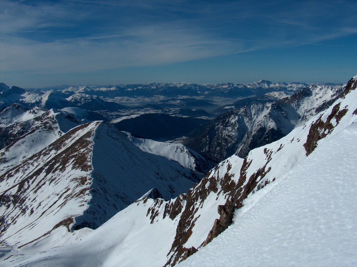 Vue vers l'Ouest, depuis le Signal du Lauvitel, sommet Est.