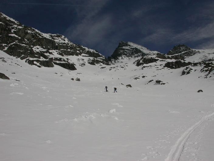 Montee a la cabane de Valsorey sous le Col du Meytin