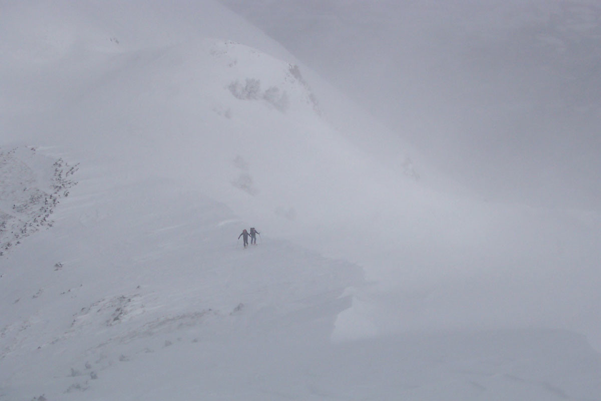 Sur l'arête