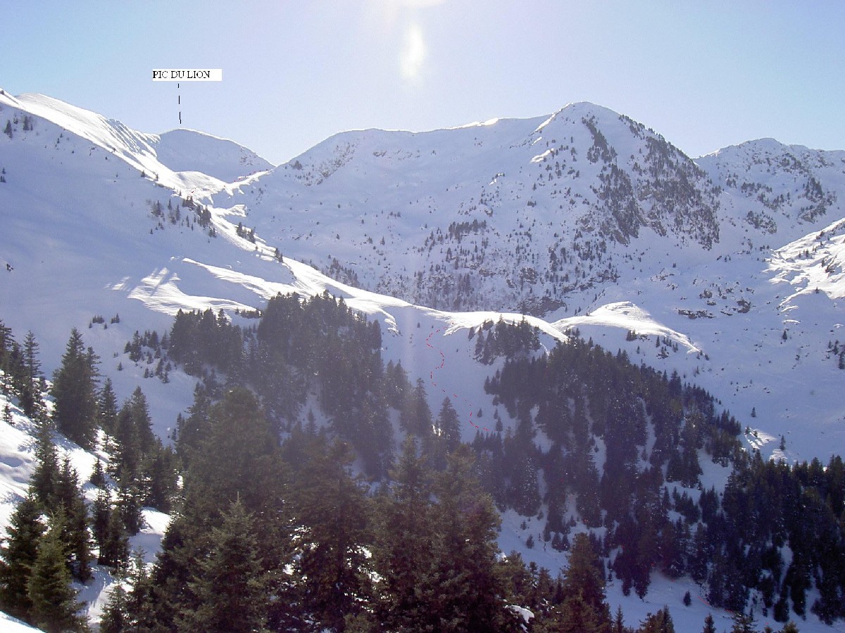 Itinéraire de descente du Lac de Bareilles (pointillé rouge)